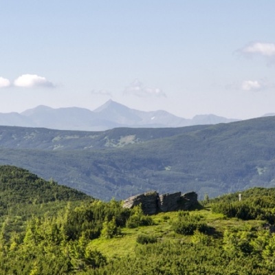 Hnatasya Mountain