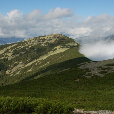 Mount Lopushnaya