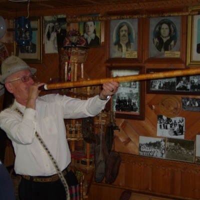Museum of Hutsul life, ethnography and musical instruments by Roman Kumlyk