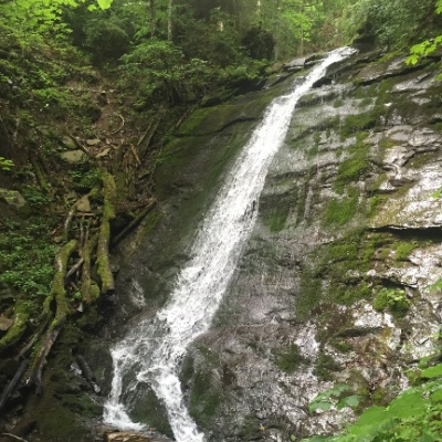 Narinetskyi waterfall, Mykulychyn
