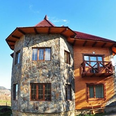 Котеджі 'Аркан' Микуличин (літній басейн, риболовля)