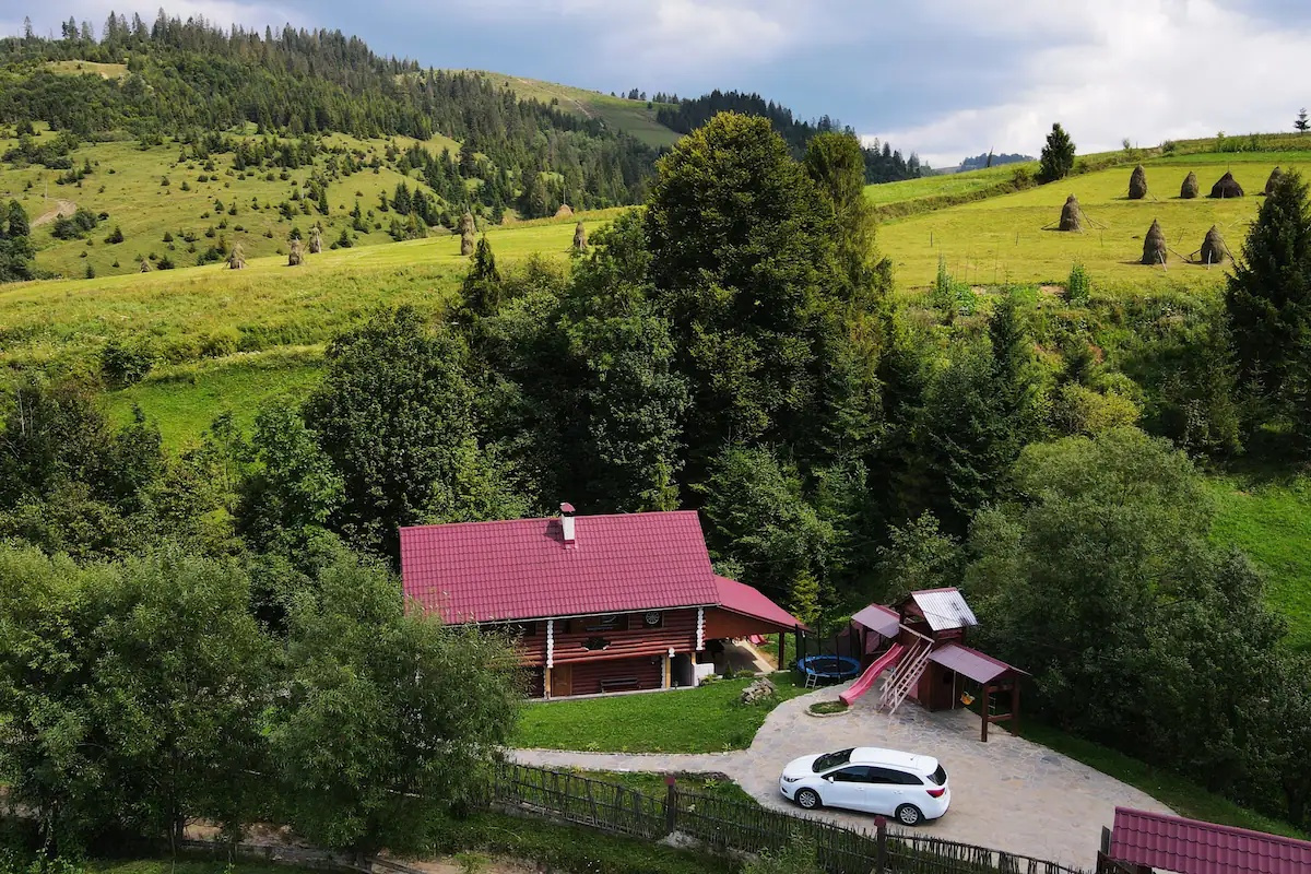 Садиба 'Дерев'яний котедж' Гукливий