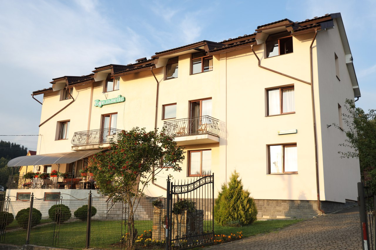 Готель Едельвейс