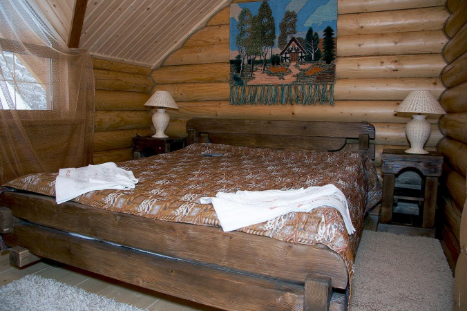 Готель Десятка біля КПП з рестораном, сауною і біля річки