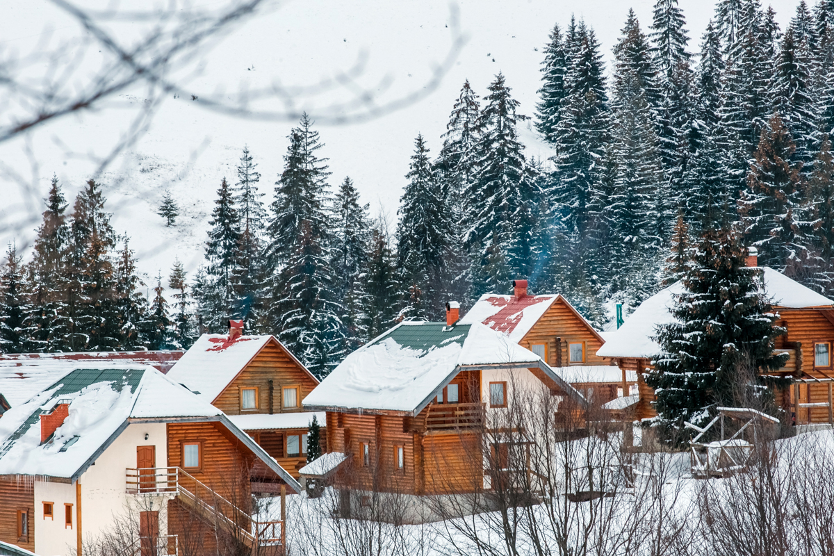 Готелі і котеджі на лижному курорті Подобовець