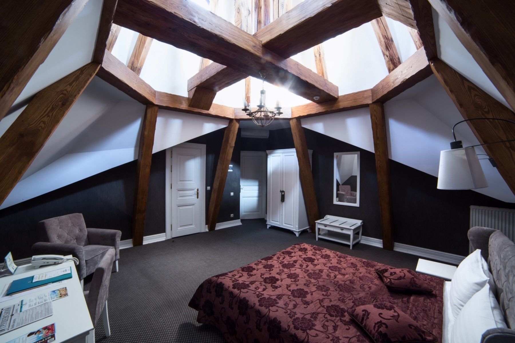 Купольний номер в арт-готелі Модерн Львів