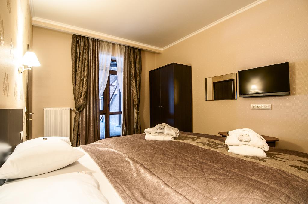 Люкс в Романтік СПА Готель в Яремче по системі все включено