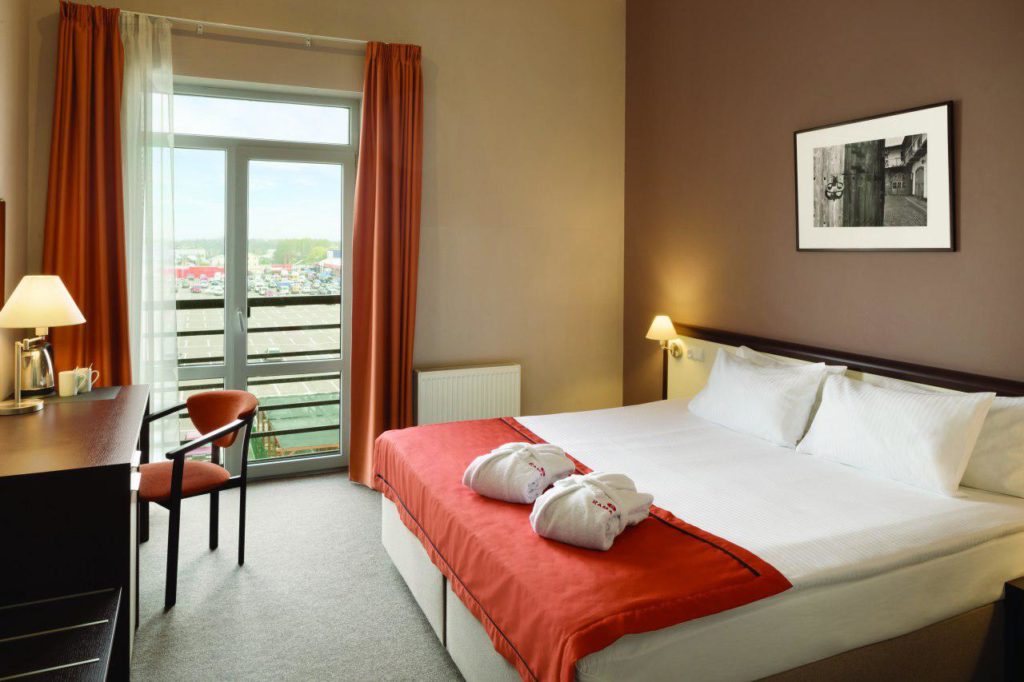 Номер Комфорт в Готелі Рамада Львів