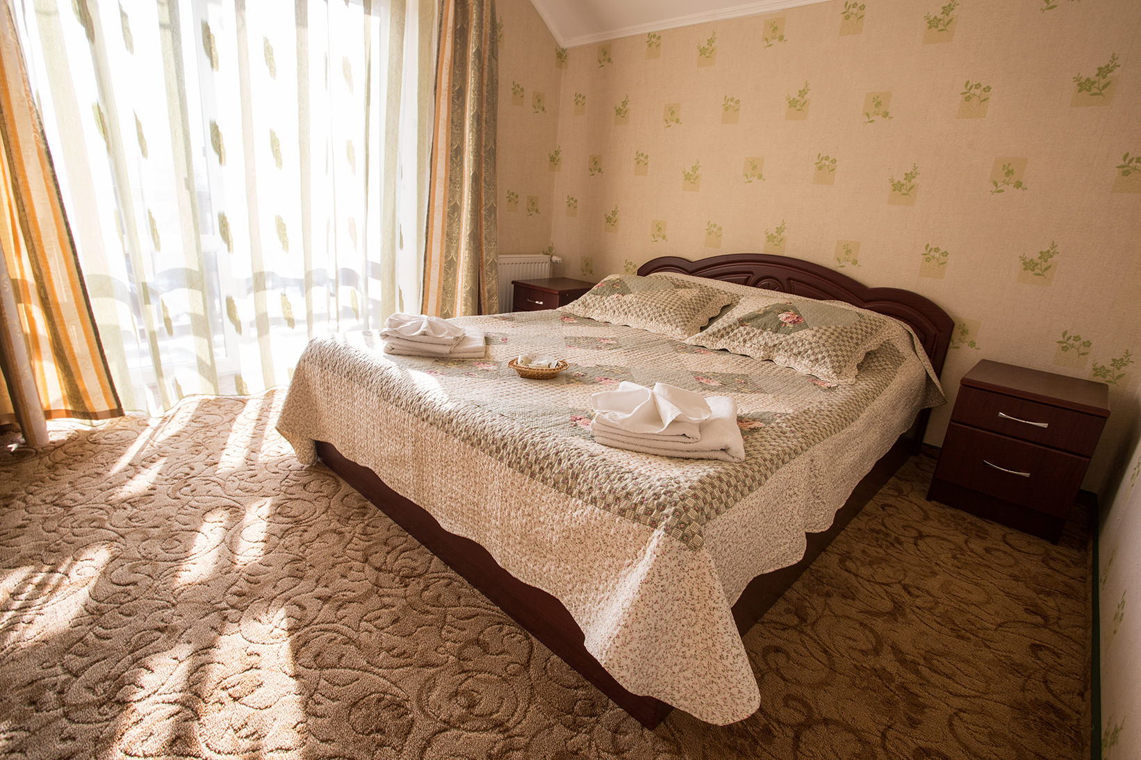 Номер Покращений Люкс готелю Цвіт папороті Яремче