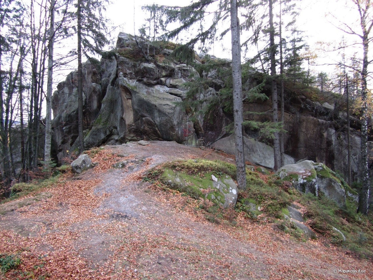 Протяте Каміння село Хорови Путильський район