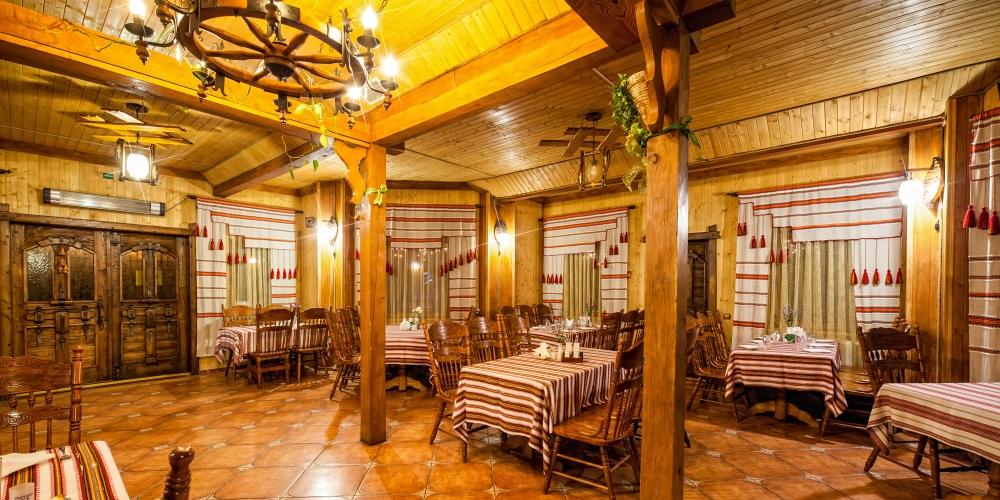 Ресторан готелю Ольга Делюкс Татарів