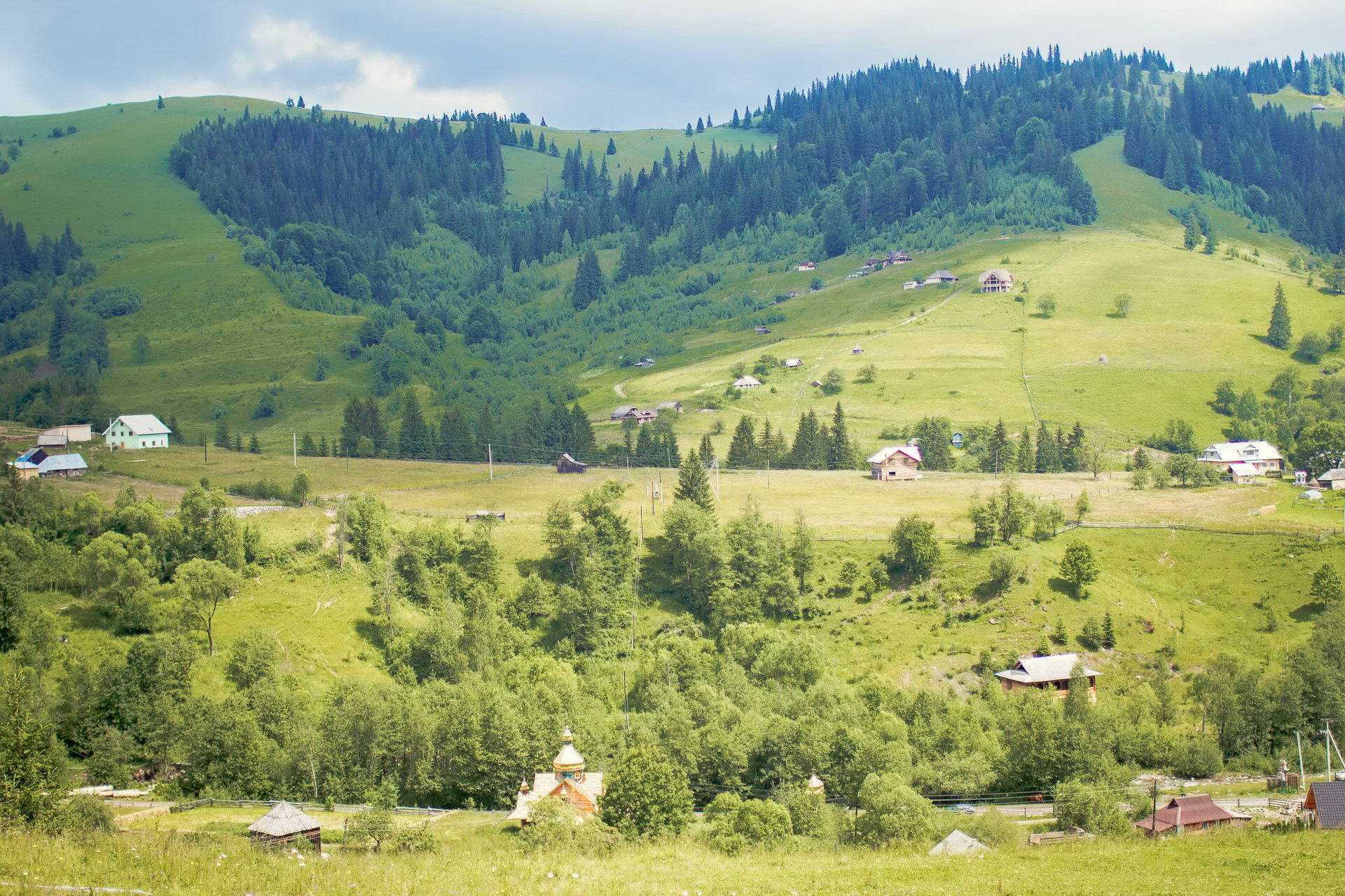 село Дземброня Верховинського району