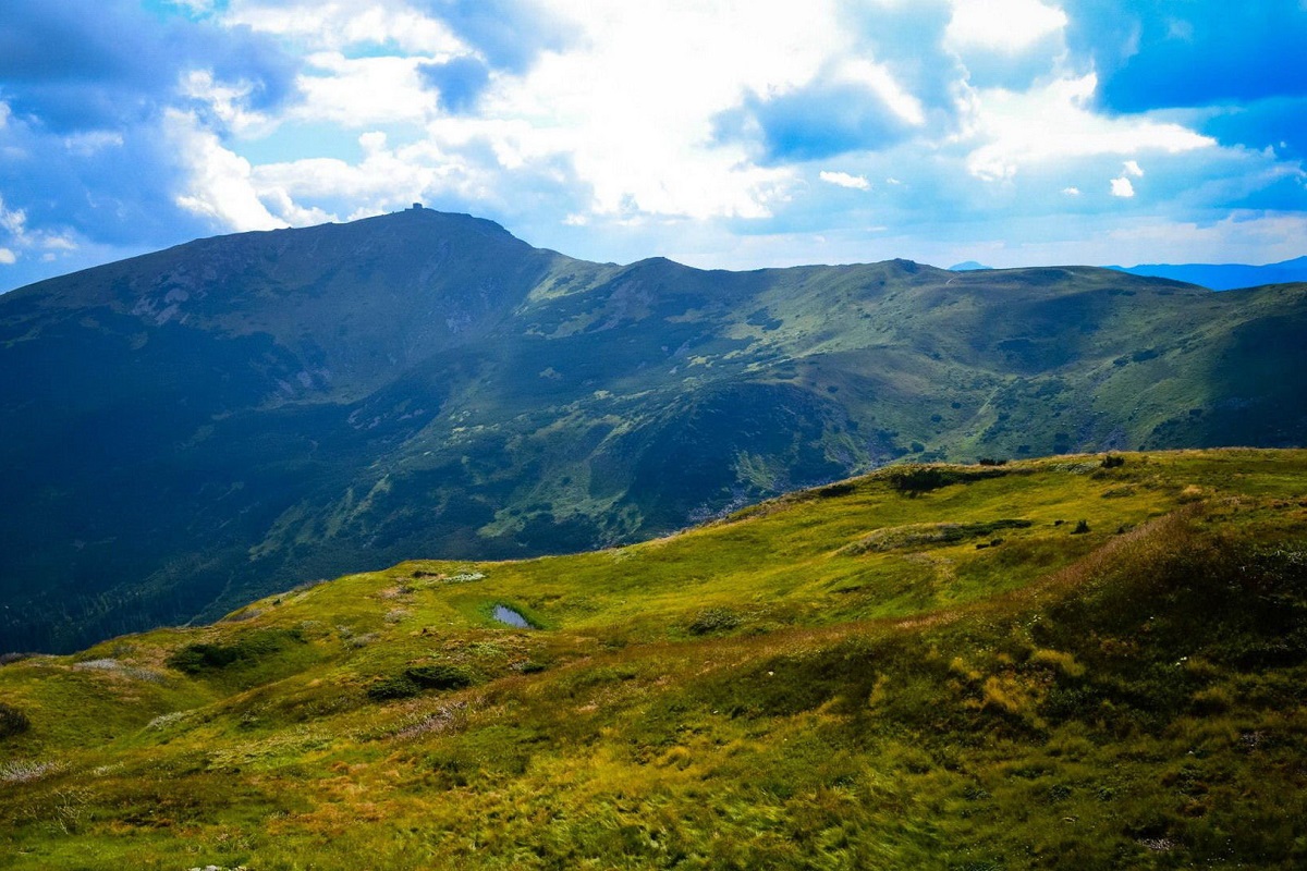 Початок Чорногірського хребта і піп Іван Чорногірський