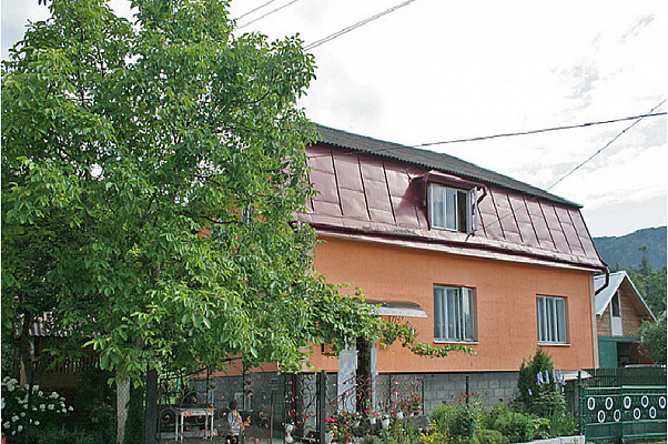 Садиба 'На березі річки' Сколе