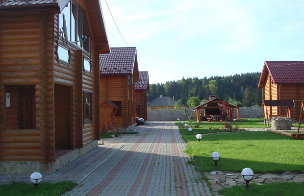 Котеджно-банний комплекс 'ГОРОДОК' Мигово (басейн, сауна, кінний клуб)