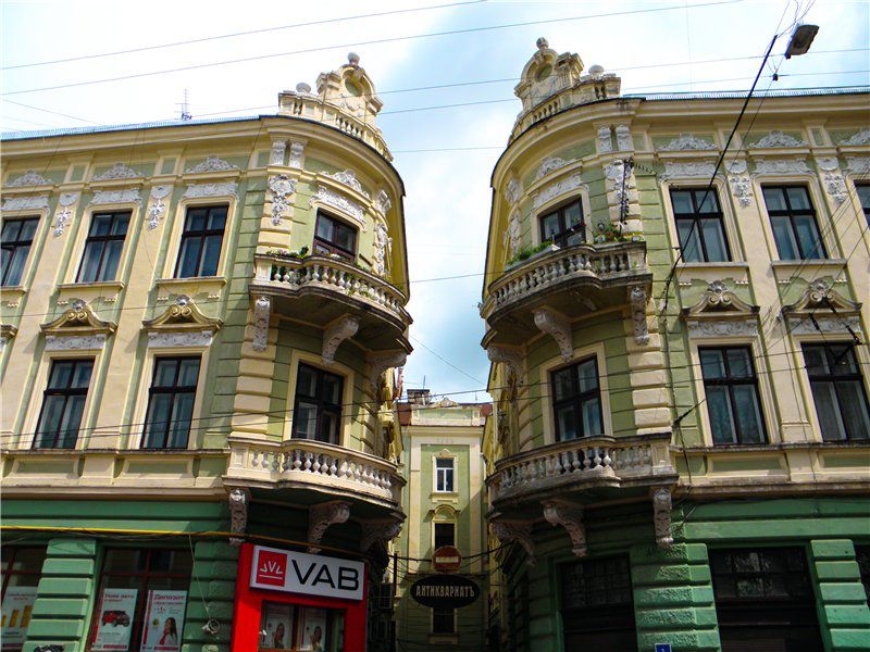 Будинки-близнюки, Чернівці