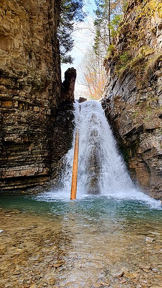 Бухтівецький водоспад, Букове