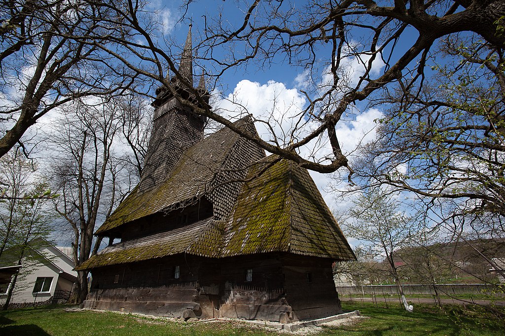 Дерев’яна Свято-Михайлівська церква, Крайниково