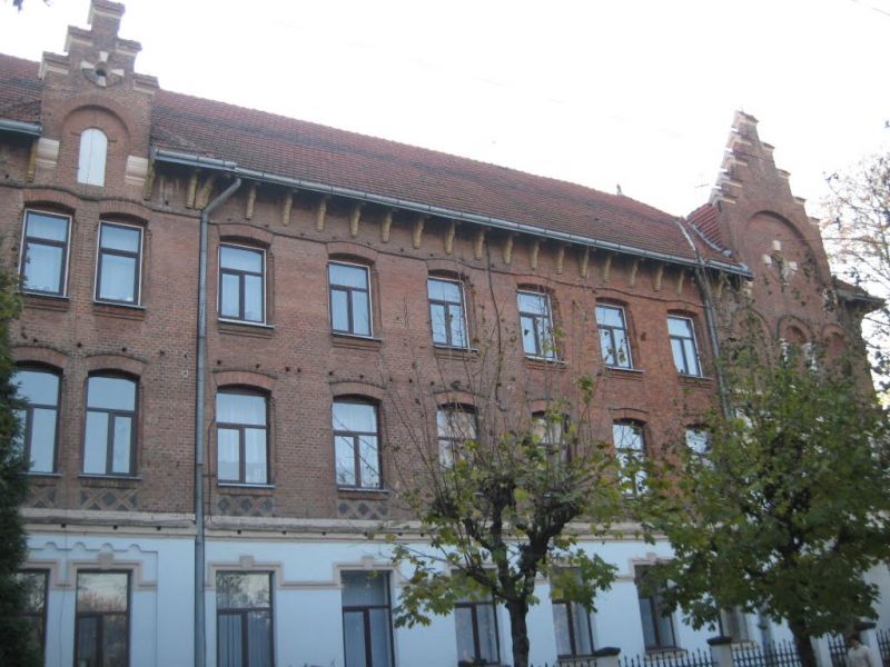 Гімназія імені Михайла Грушевського (Монастир урсулянок), Коломия