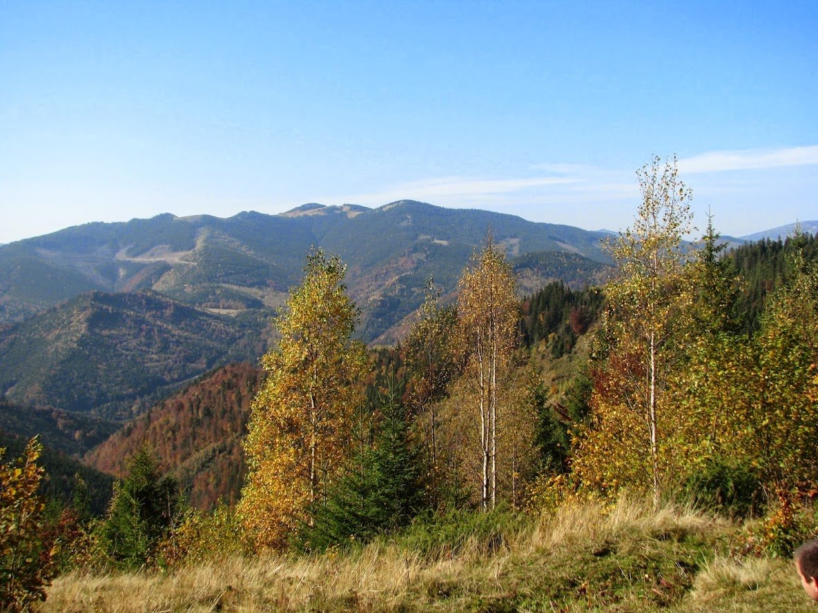 Хребет і гора Чортка