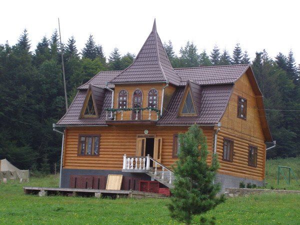 Маєток Святого Миколая, Пістинь