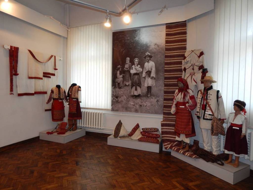 Національний музей народного мистецтва Гуцульщини та Покуття імені Йосафата Кобринського