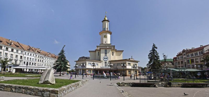 Площа Ринок, Івано-Франківськ