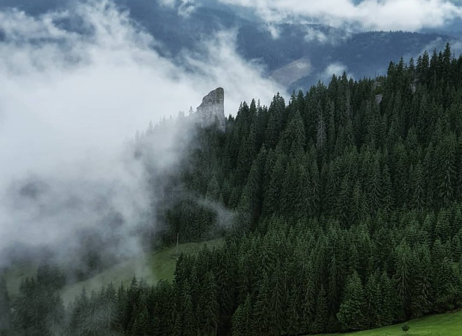 Угорське каміння (Угорські скелі), Зелене