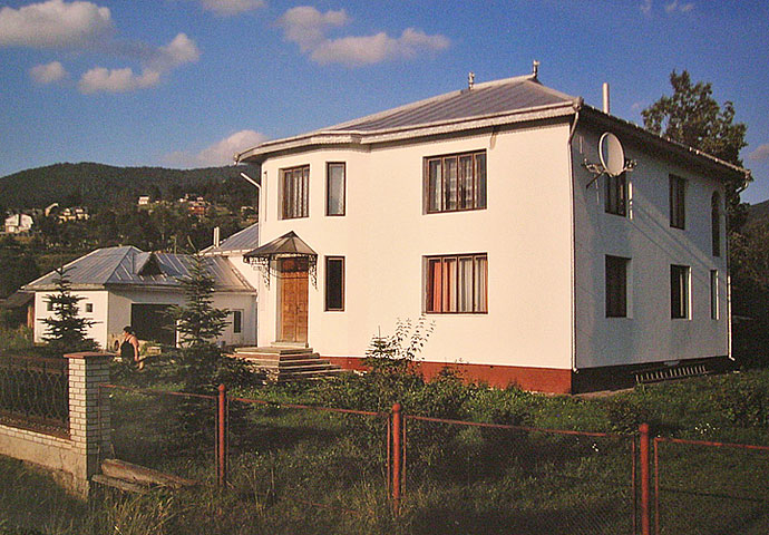 'Біла садиба' в Ворохті