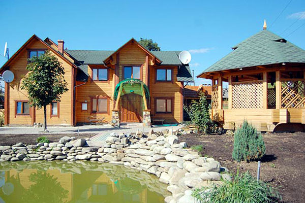 Гостинний дім 'Аурагор' Лазещина