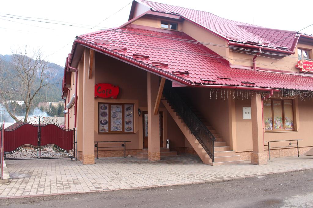 Гостинний двір 'Синевир' (Синевир)