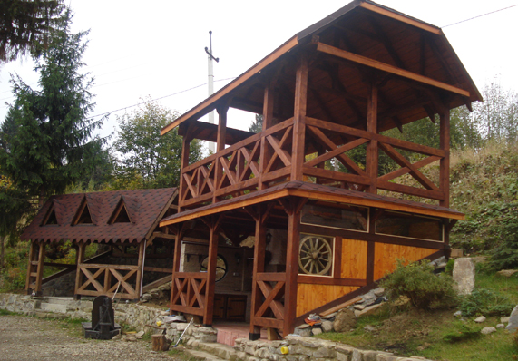 Готель '12 Місяців котедж 'Травень' Славське (басейн, сауна, чан)