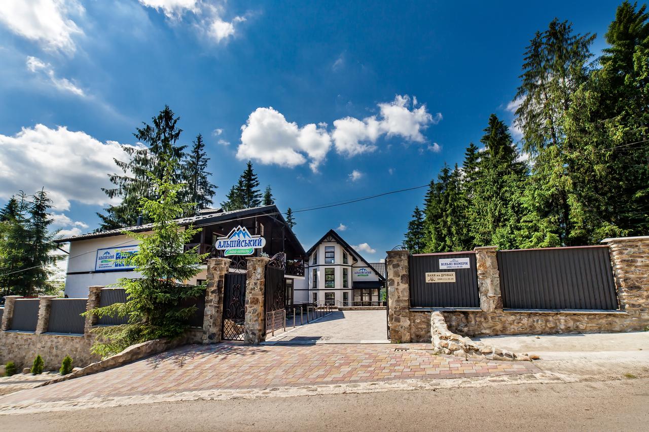 Готель 'Альпійський' Яблуниця