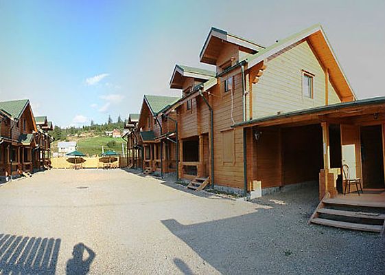 Котеджний комплекс 'Бойківська хата' Славське