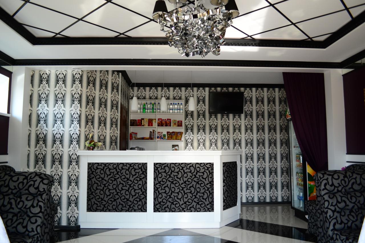 Готель 'Еверест' Микитинці