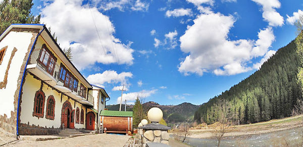 Готель 'Кам'яний рай' Стебні (Устеріки)