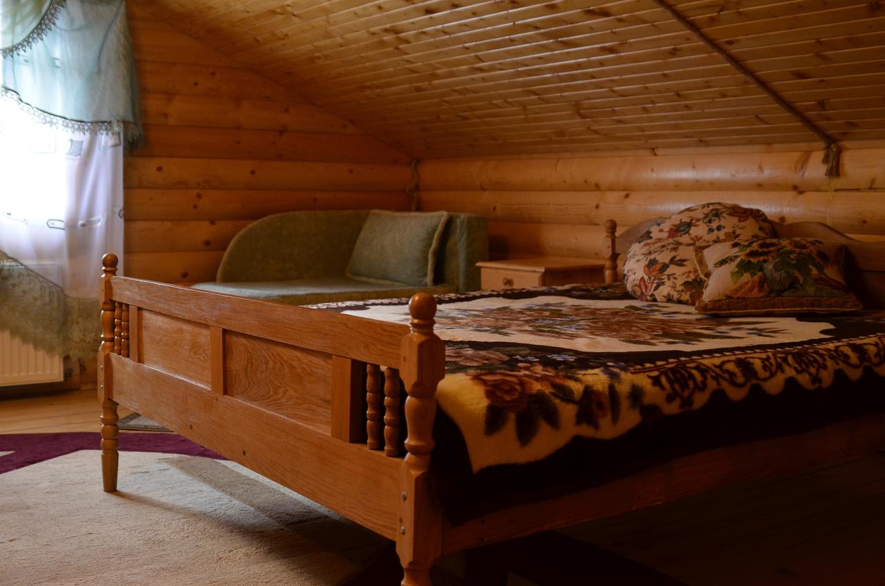 Готель 'Лісовий зруб' Микуличин