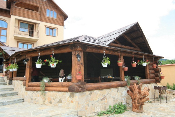 Готель 'Небокрай' Яремче (басейн + сауна + конференц-зал)