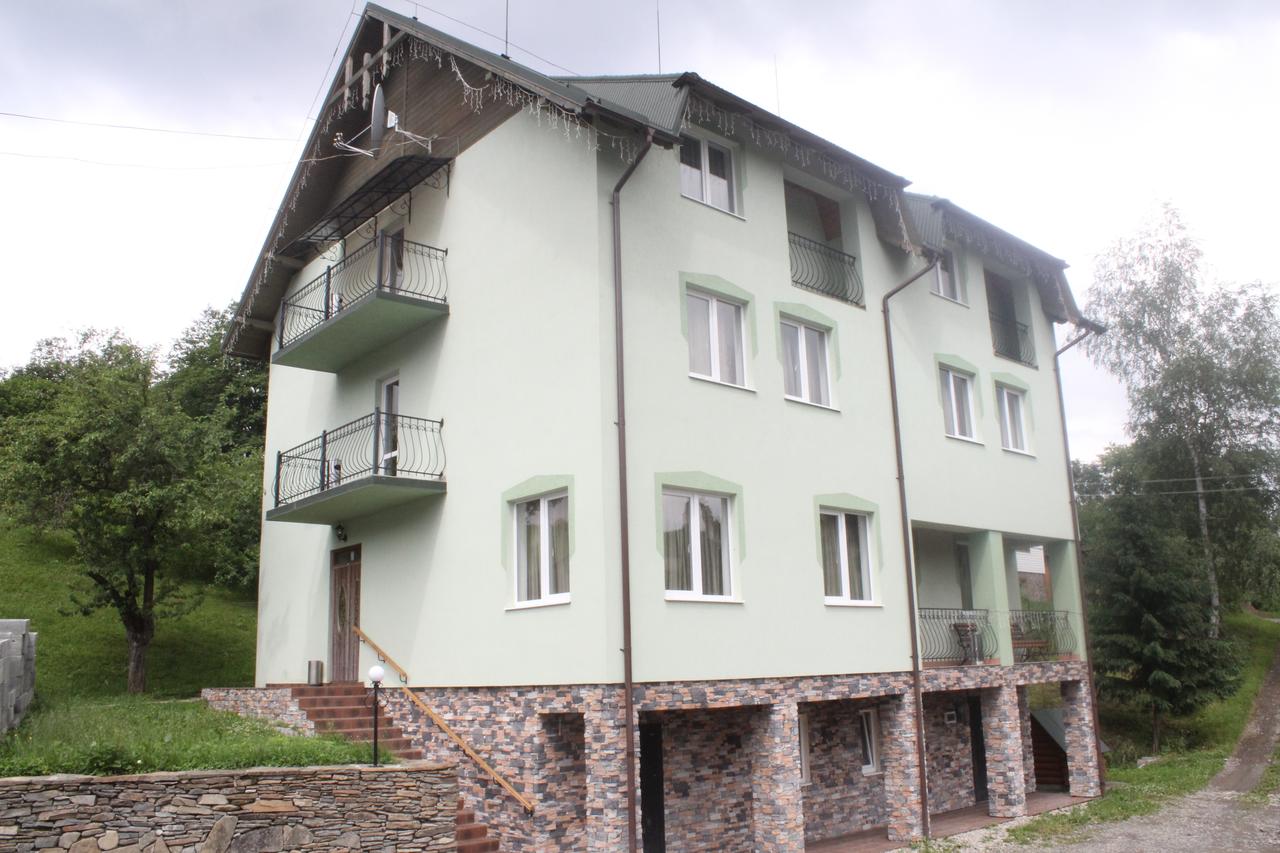 Готель 'Перелаз' Лазещина