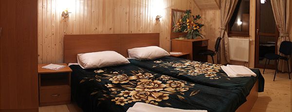 Готель 'Петрос' в Татарові