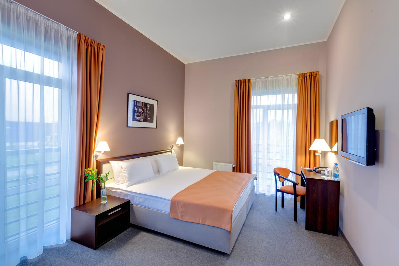 Готель 'Рамада Львів'