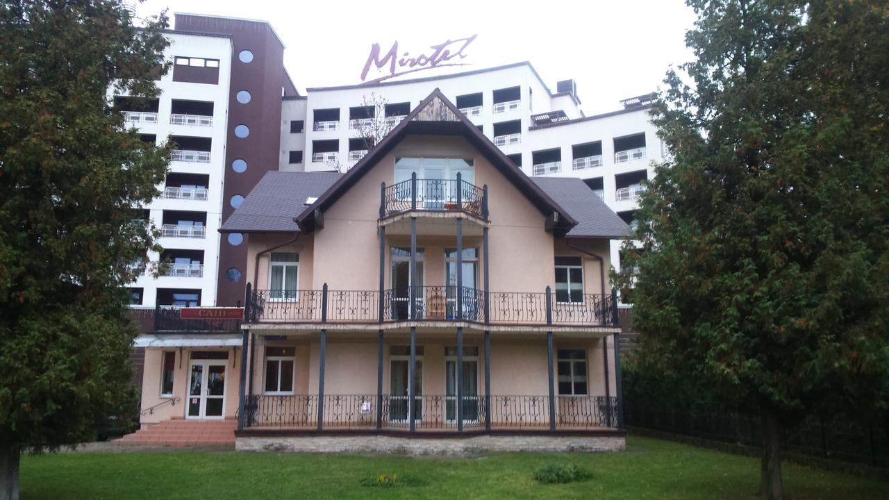 Готель Сані