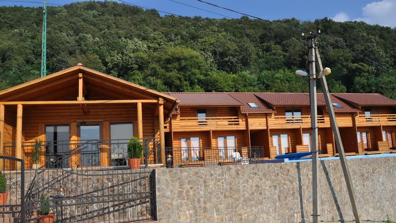 Готель 'Сонячна гора'