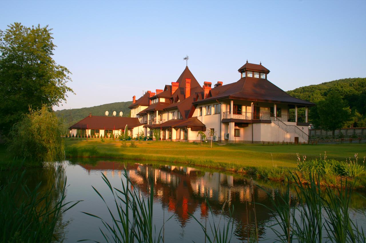 Готель 'Троянда Карпат' село Карпати