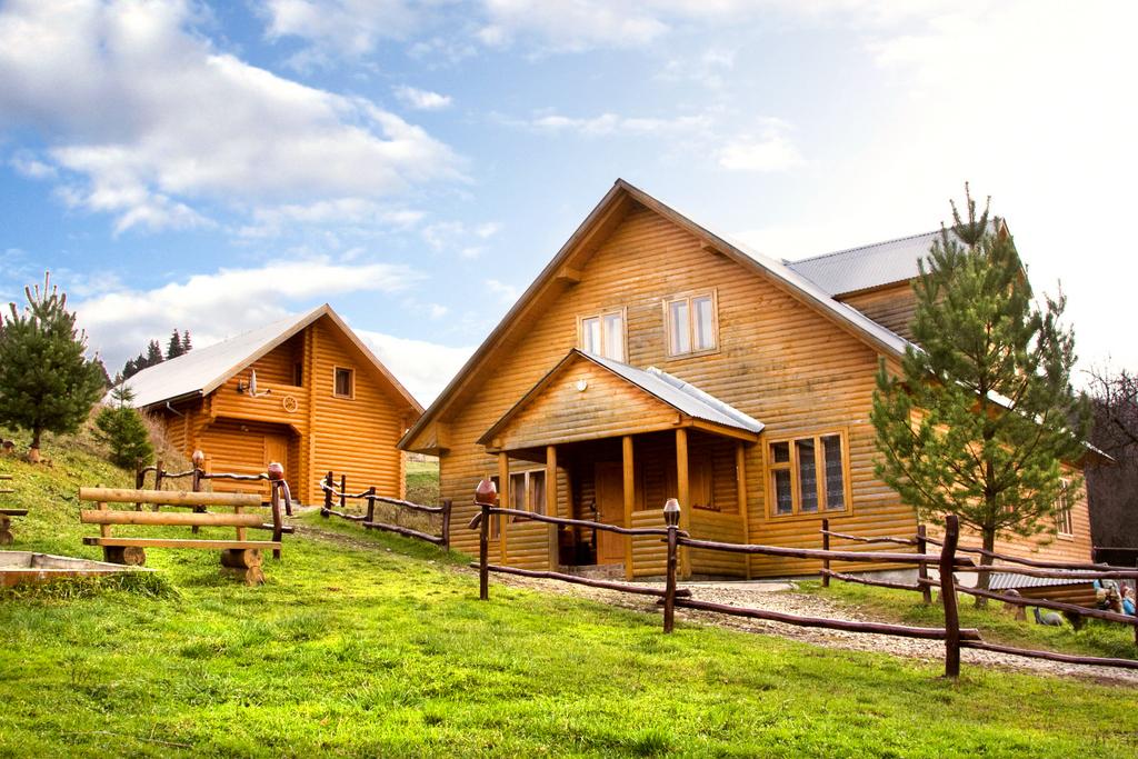 Готель 'Вілла Віват' (курорт Орявчик - Тисовець)