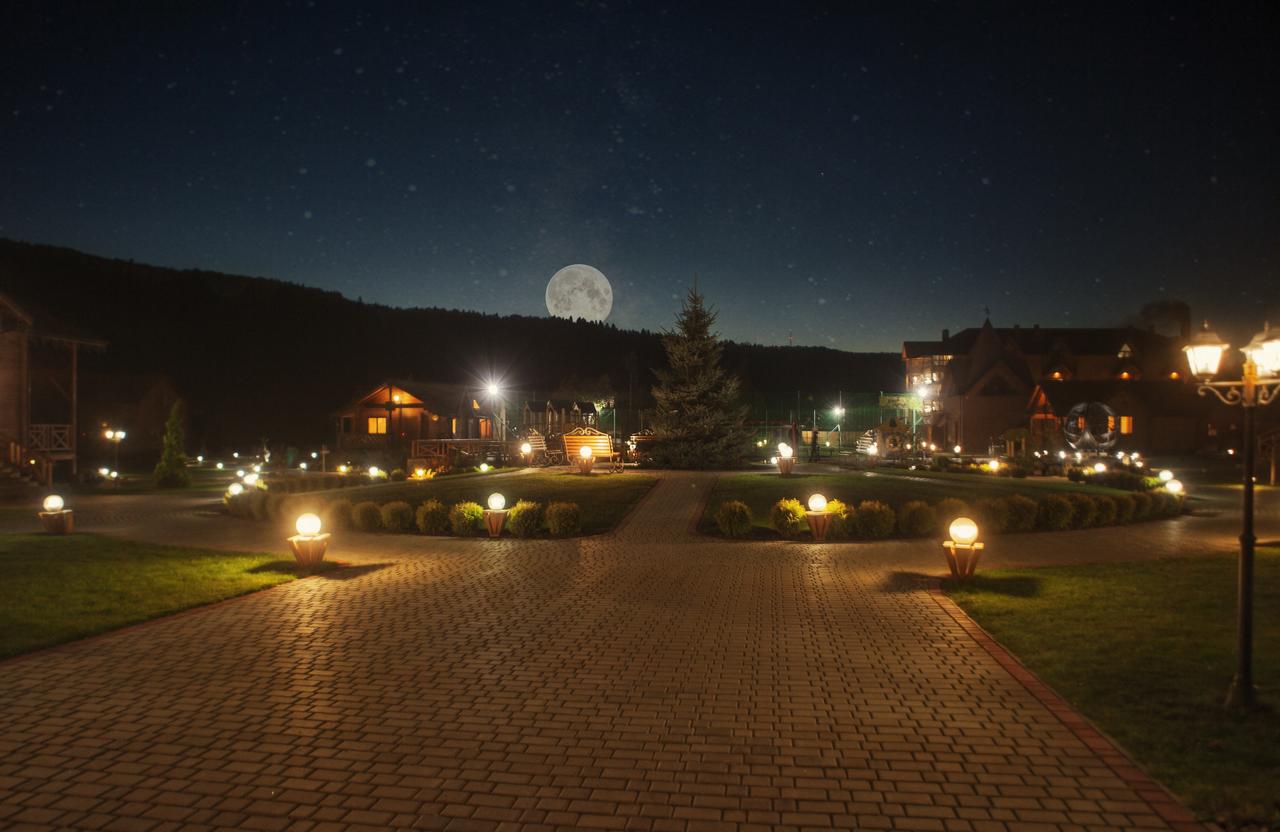 Готельно-відпочинковий комплекс 'ТАОР КАРПАТИ' Східниця