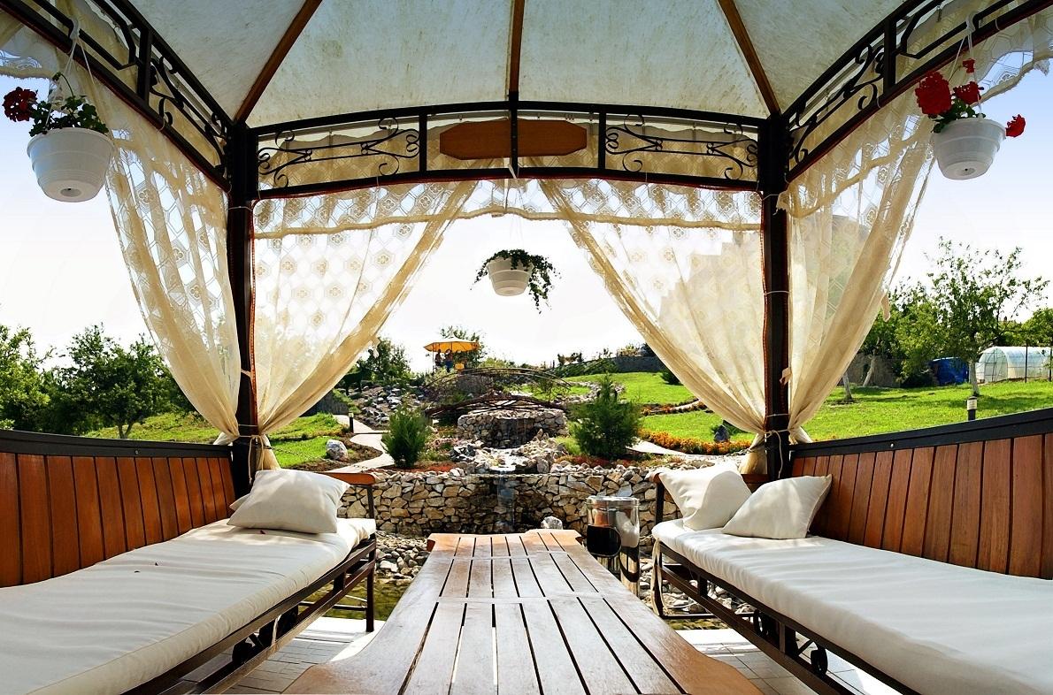 Готельний комплекс 'Благодать'