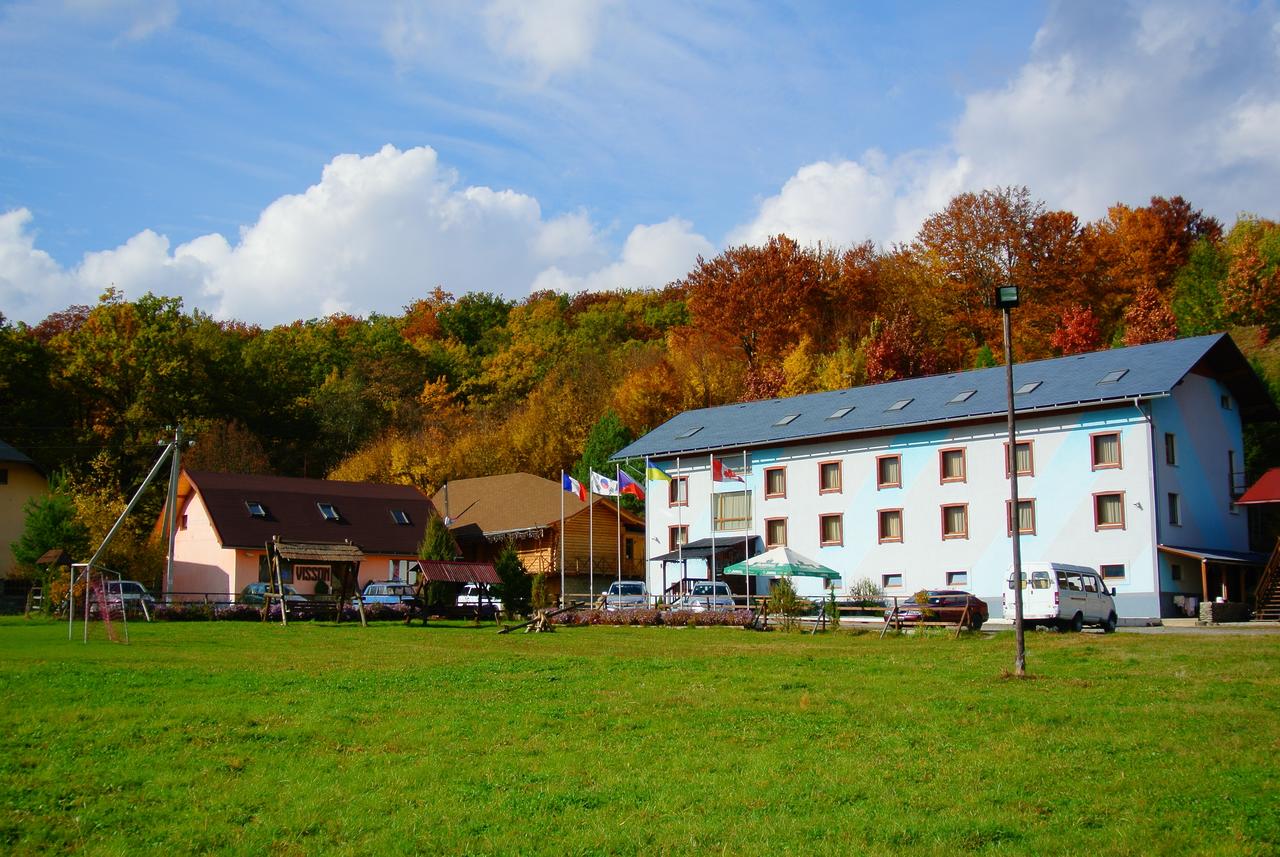 Готельний комплекс 'Клуб Віссон'