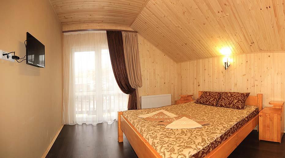 Котедж 'ХАТИНКА' Яблуниця (витяги + риболовля)