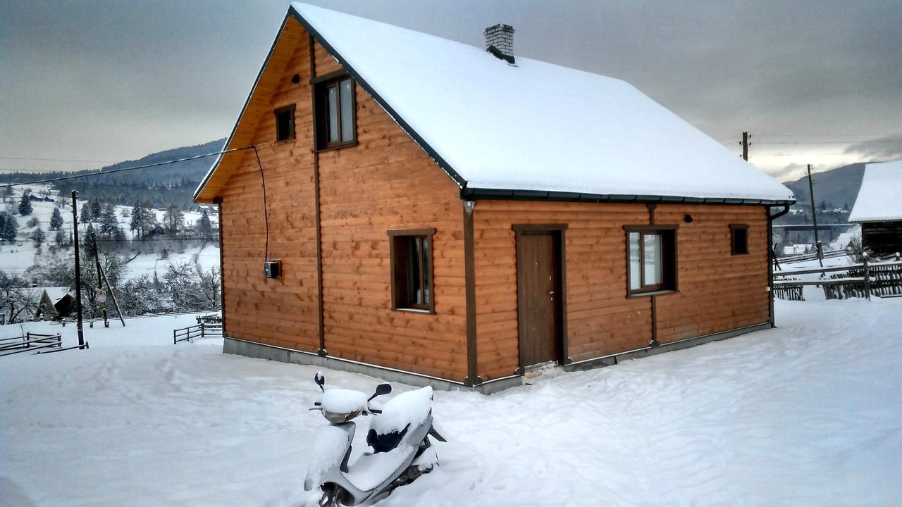 Котедж 'Озерний' Лазещина